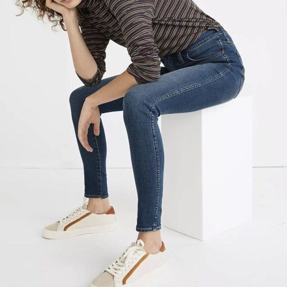 Madewell 10" High-Rise Roadtripper‎ Supersoft Jeans in Playford Wash, 24 - Picture 2 of 16